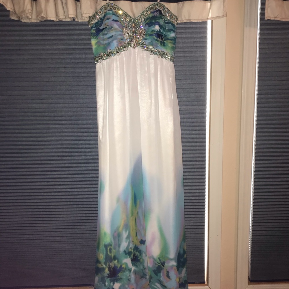 Prom Dress - Picture 3 of 6
